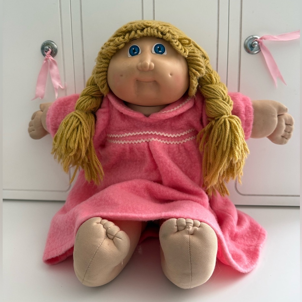 Vintage Cabbage Patch Kids Doll with Butterscotch Hair and Blue Eyes